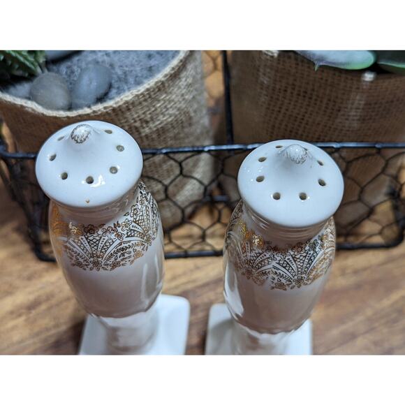 Vintage Ceramic Off White & Gold Deco Style Salt & Pepper Shakers Vintage - Picture 4 of 5